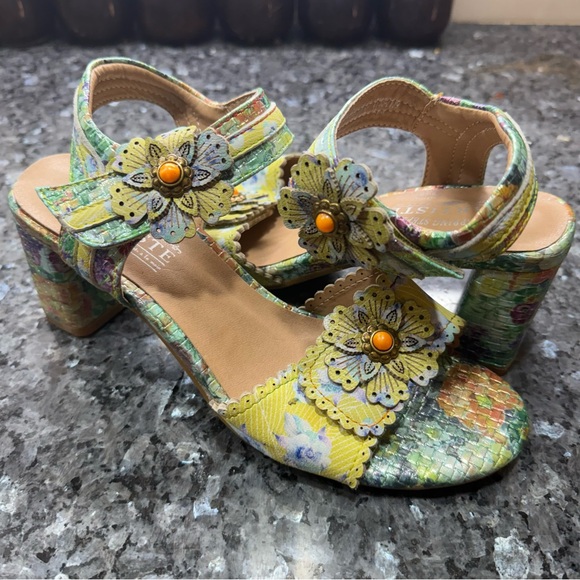 NWOT L’Artiste Spring Step Voguesh Women's Sandals / US size 7.5 / EU 38 - Picture 9 of 11